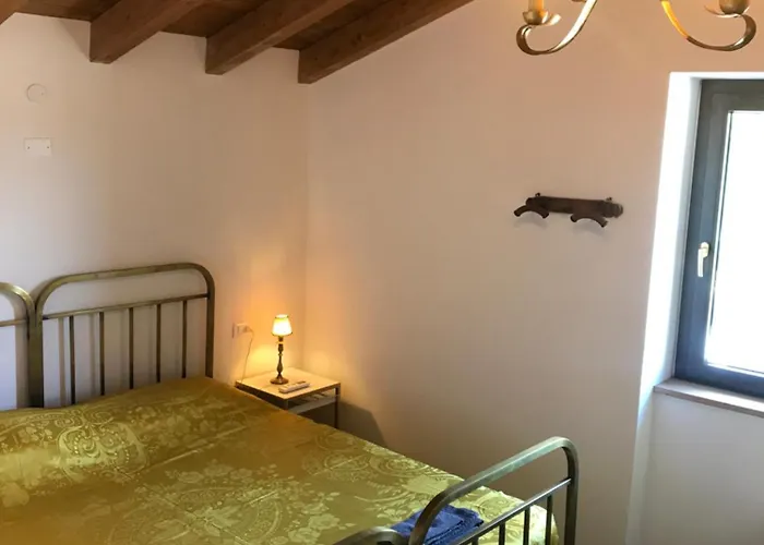 La Vecchia Stalla * كاستليوني دي بيبولي